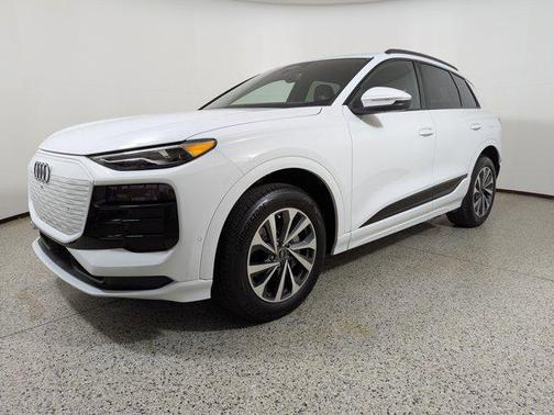 2025 Audi Q6 e-tron Premium quattro