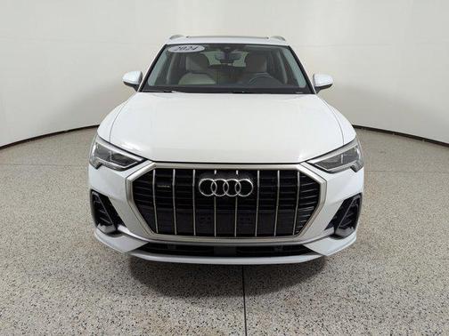 2024 Audi Q3 Premium Plus 45 TFSI S line quattro Tiptronic