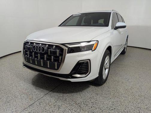 2025 Audi Q7 Premium 45 TFSI quattro Tiptronic