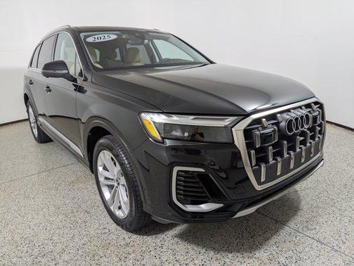 2025 Audi Q7 Premium Plus 55 TFSI quattro Tiptronic
