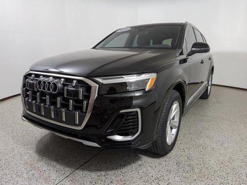 2025 Audi Q7 Premium 45 TFSI quattro Tiptronic