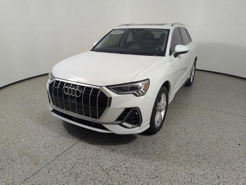 2023 Audi Q3 Premium Plus 45 TFSI S line quattro Tiptronic