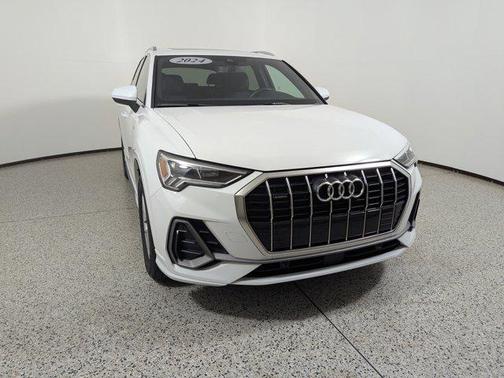 2024 Audi Q3 Premium 45 TFSI S line quattro Tiptronic