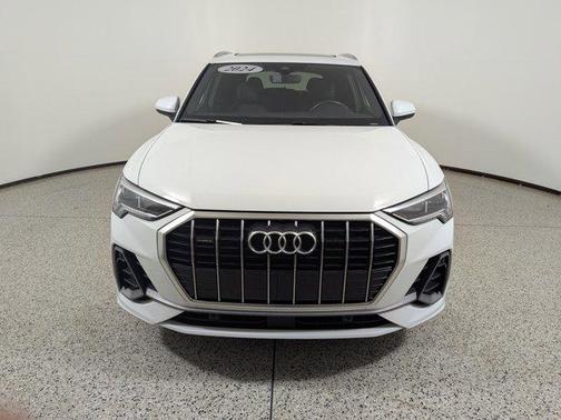 2024 Audi Q3 Premium 45 TFSI S line quattro Tiptronic