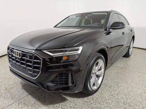2022 Audi Q8 Premium Plus 55 TFSI quattro Tiptronic