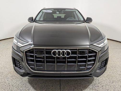 2022 Audi Q8 Premium Plus 55 TFSI quattro Tiptronic