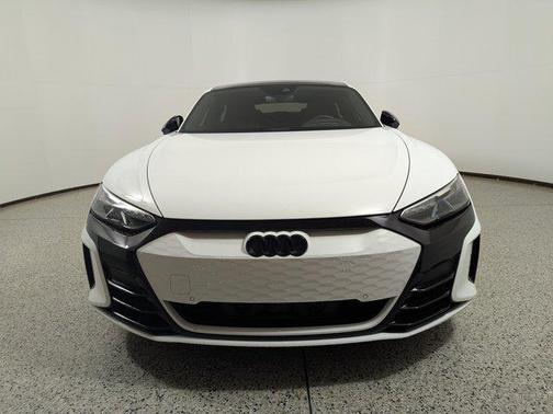 2022 Audi e-tron GT Prestige quattro