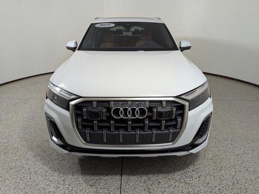 2025 Audi Q7 Premium Plus 55 TFSI quattro Tiptronic