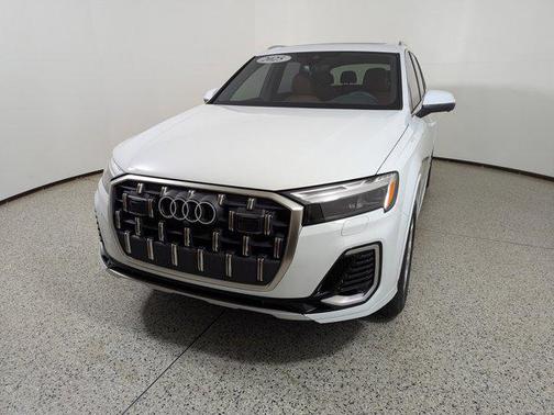 2025 Audi Q7 Premium Plus 55 TFSI quattro Tiptronic