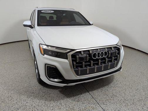 2025 Audi Q7 Premium Plus 55 TFSI quattro Tiptronic