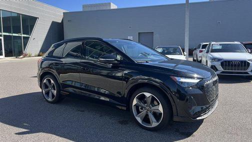 2024 Audi Q4 e-tron Premium Plus 55 quattro