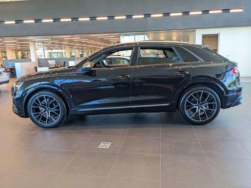 Photo 5 of 29 of 2021 Audi SQ8 4.0T quattro Premium Plus