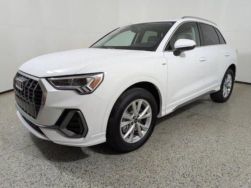 2025 Audi Q3 Premium 45 TFSI S line quattro Tiptronic