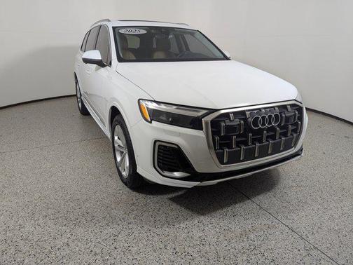 2025 Audi Q7 Premium Plus 55 TFSI quattro Tiptronic