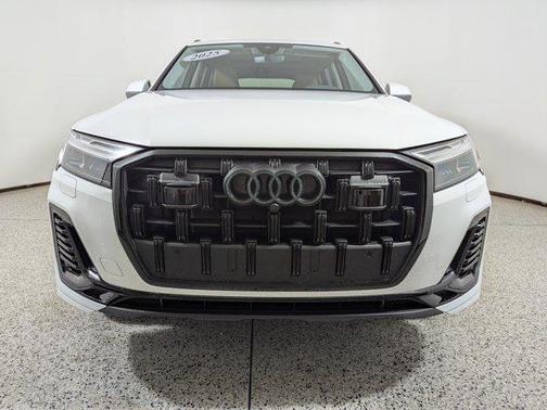 2025 Audi Q7 Premium Plus 45 TFSI quattro Tiptronic