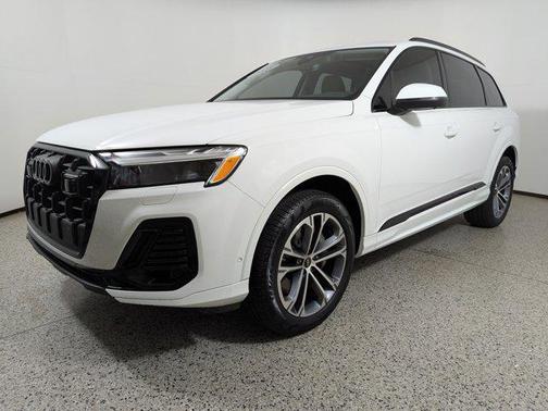 2025 Audi Q7 Premium Plus 45 TFSI quattro Tiptronic