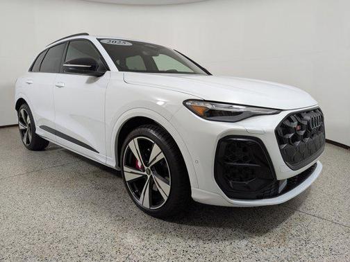 2025 Audi SQ5 Premium Plus TFSI quattro S tronic