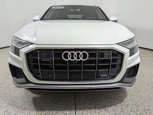 2023 Audi Q8 Premium Plus 55 TFSI quattro Tiptronic