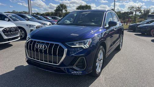 2025 Audi Q3 Premium 45 TFSI S line quattro Tiptronic