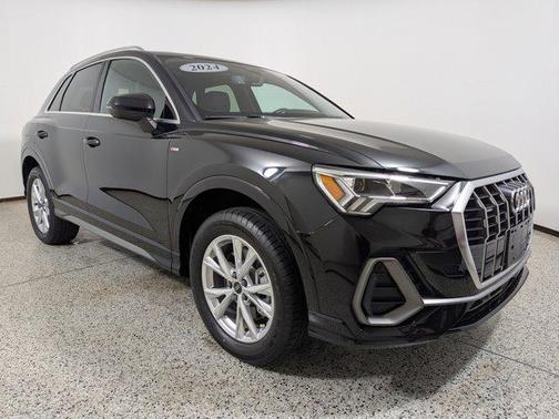 2024 Audi Q3 Premium 45 TFSI S line quattro Tiptronic