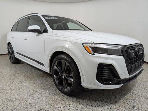 2025 Audi Q7 Premium Plus 55 TFSI quattro Tiptronic