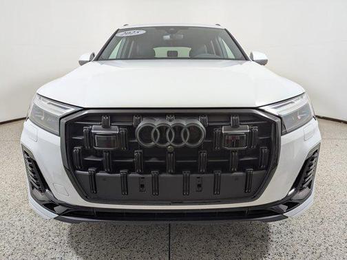 2025 Audi Q7 Premium Plus 55 TFSI quattro Tiptronic