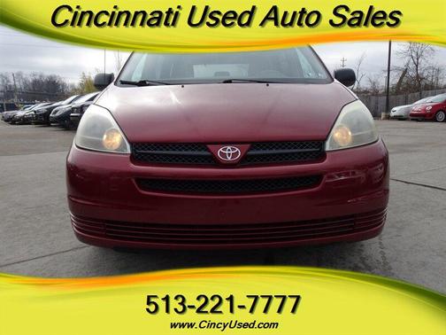 2004 Toyota Sienna LE