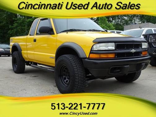 2003 Chevrolet S-10 Base