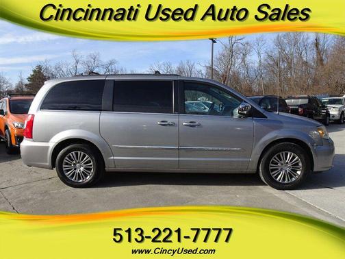 2014 Chrysler Town & Country Touring-L