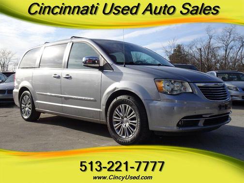 2014 Chrysler Town & Country Touring-L