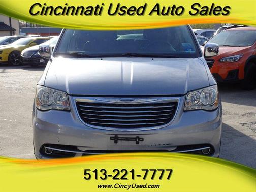 2014 Chrysler Town & Country Touring-L