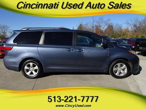 2016 Toyota Sienna LE