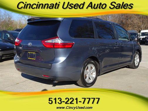 2016 Toyota Sienna LE
