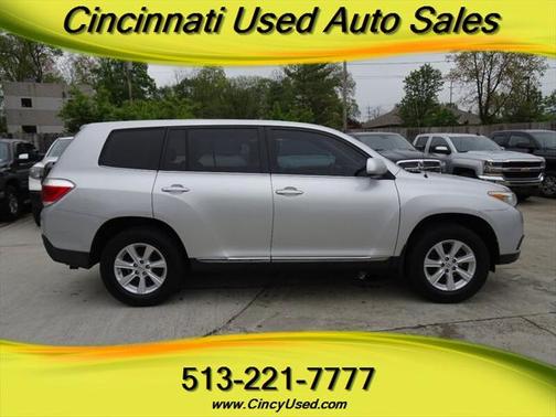 2011 Toyota Highlander SE