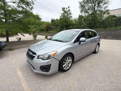 Ice Silver Metallic 2014 Subaru Impreza 2.0i Premium