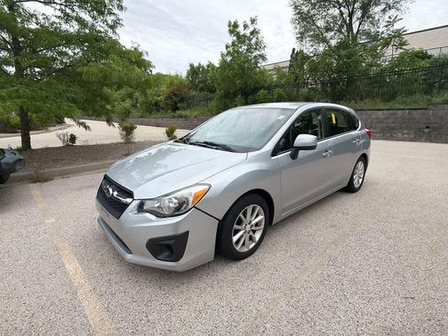 Ice Silver Metallic 2014 Subaru Impreza 2.0i Premium