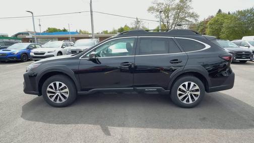 Crystal Black Silica 2024 Subaru Outback Premium