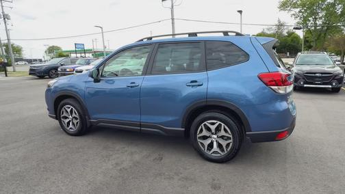 Horizon Blue Pearl 2023 Subaru Forester Premium
