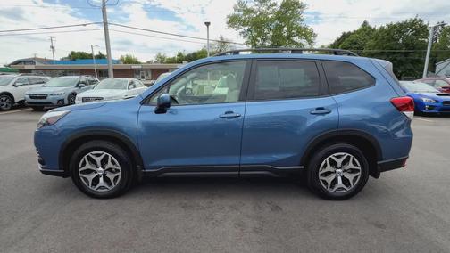Horizon Blue Pearl 2023 Subaru Forester Premium