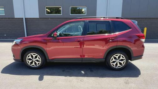 Crimson Red Pearl 2024 Subaru Forester Premium