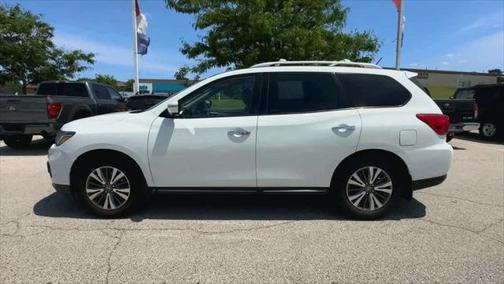 2017 Nissan Pathfinder SL