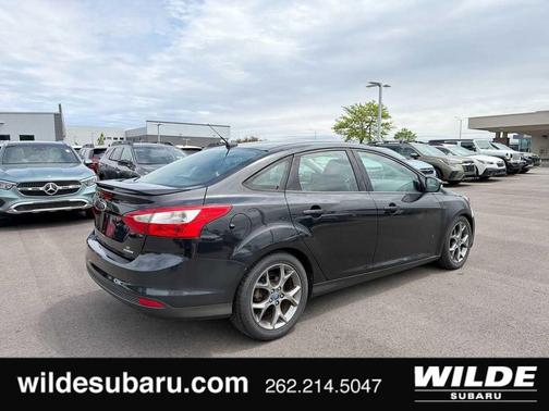 TUXEDO BLACK METALLIC 2013 Ford Focus SE