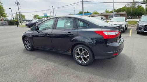 TUXEDO BLACK METALLIC 2013 Ford Focus SE