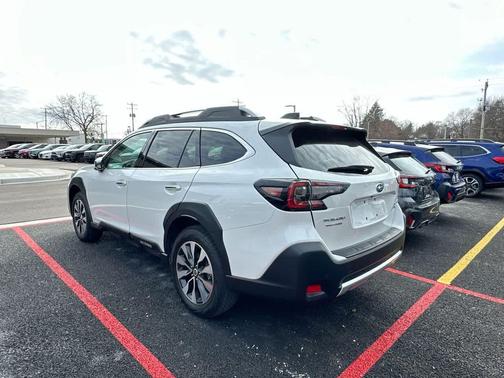 2024 Subaru Outback Touring