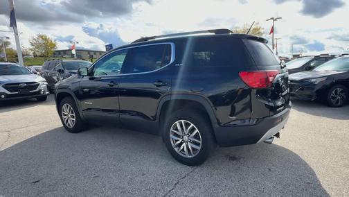 2017 GMC Acadia SLE-2