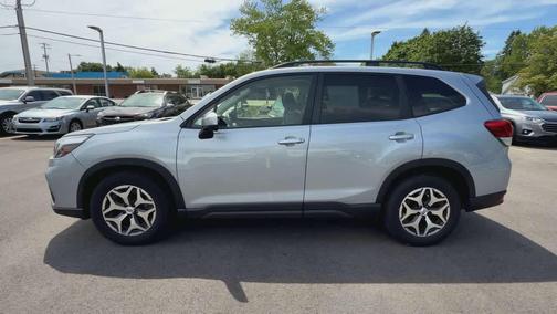Ice Silver Metallic 2021 Subaru Forester Premium