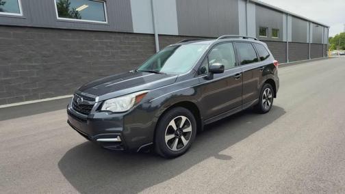 Dark Gray Metallic 2018 Subaru Forester 2.5i Premium