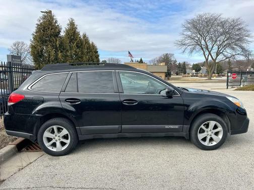 2013 Subaru Outback 2.5i Premium