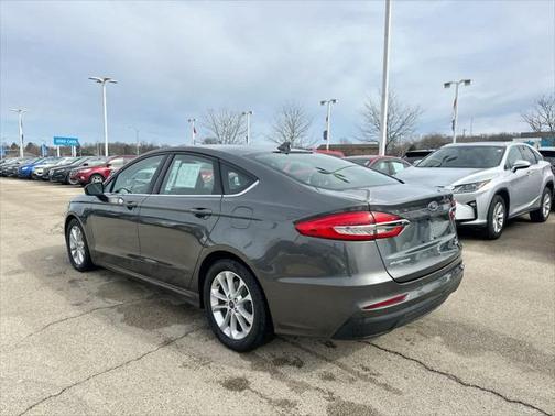 2020 Ford Fusion SE