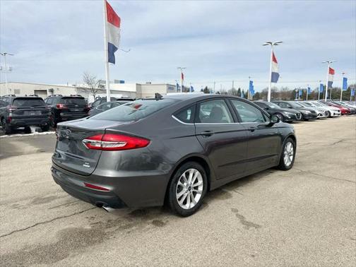 2020 Ford Fusion SE